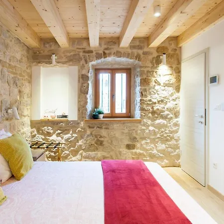 Apartment Explore The Historic Center From A Remodeled *